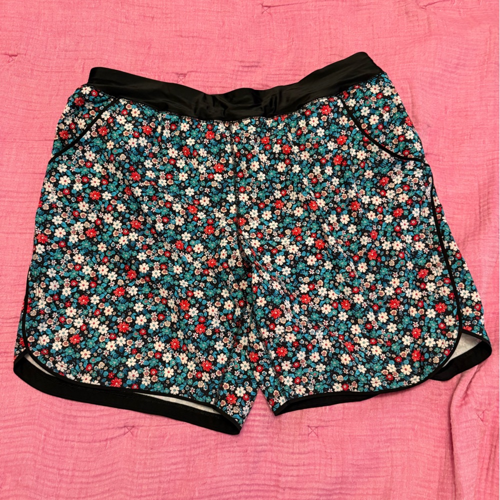 Lands’ End Floral Swim Shorts Size 18W Black Blue Red Tummy Control Swim Bottoms - Picture 2 of 8
